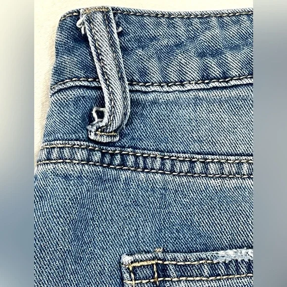 Time and True Women’s Blue Jean Shorts with Floral Embroidery Size 4 - Picture 16 of 16